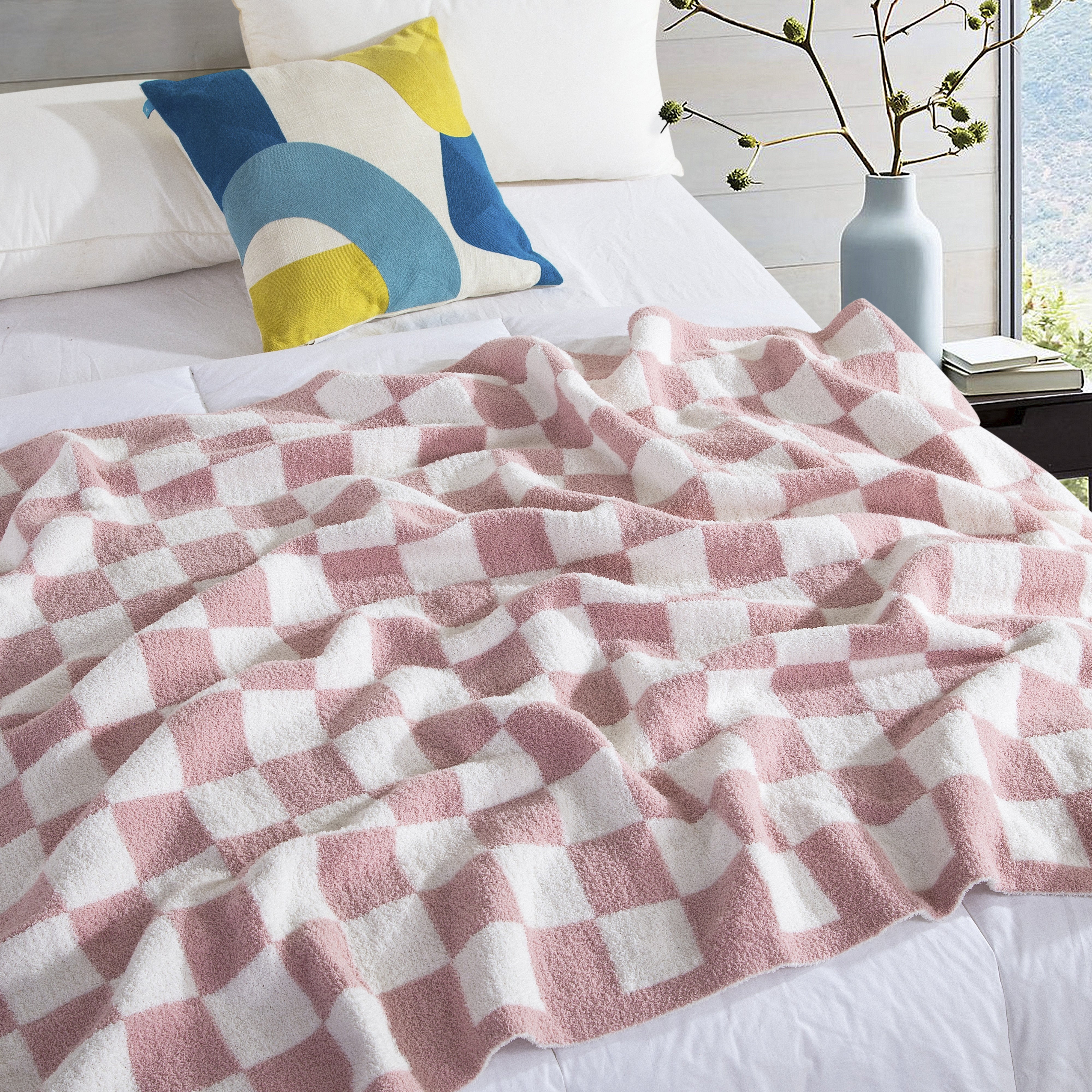 Everlaneas 50" x 70"  Ultra Soft Checkered Knitted Throw Blanket