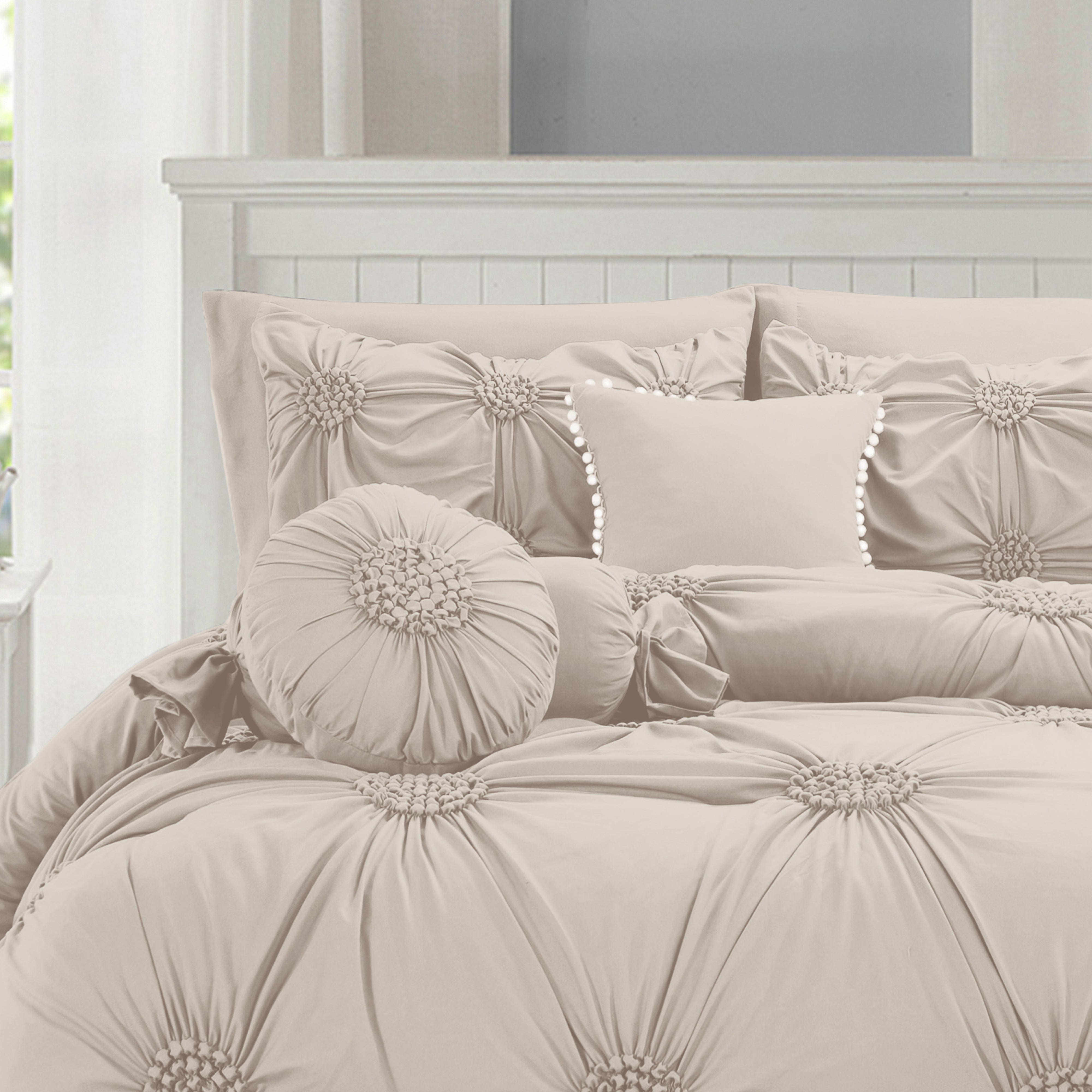 Everlaneas 10-Piece Sunflower Comforter Set - Includes 4-Piece Sheet Set with Double Sided Storage Pockets