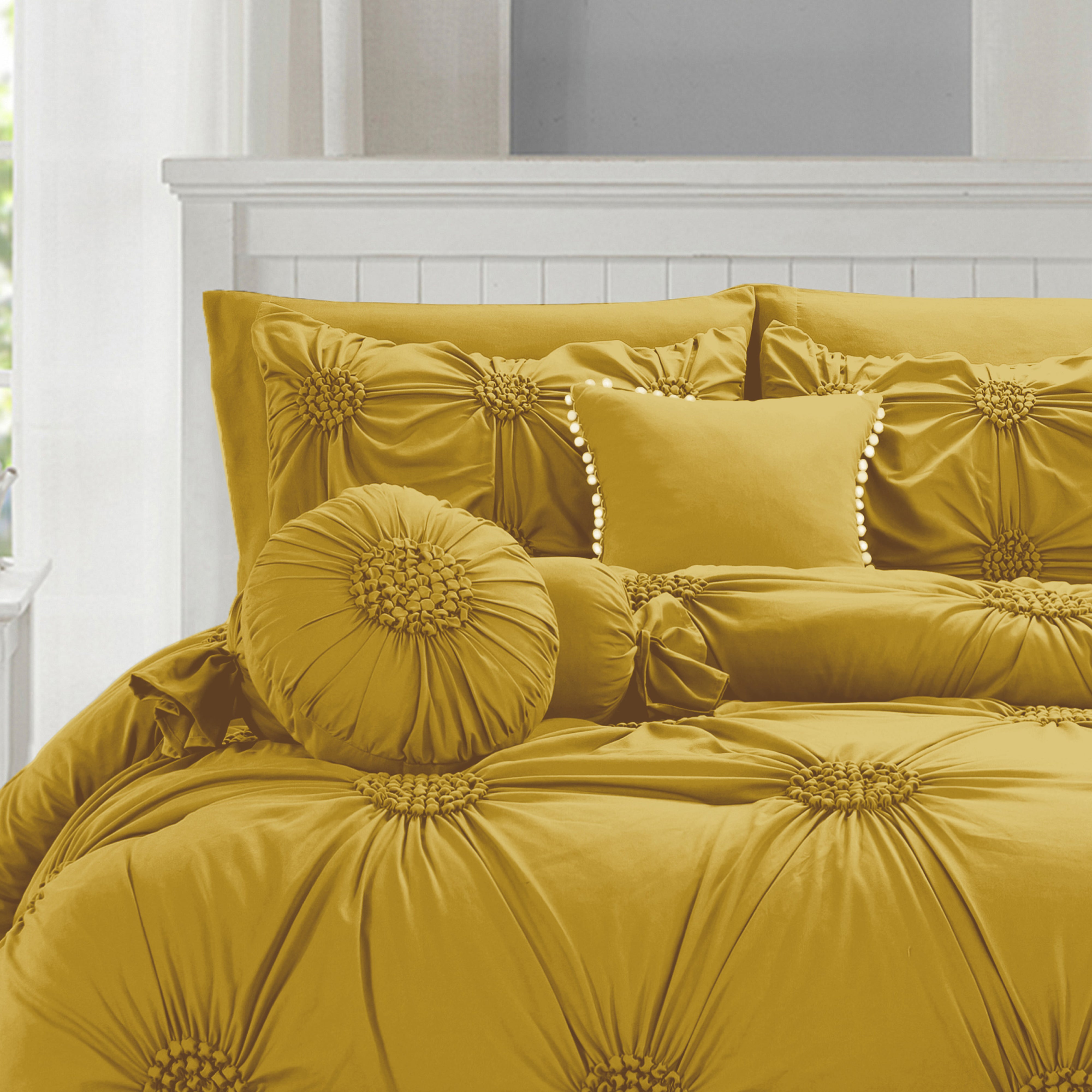 Everlaneas 10-Piece Sunflower Comforter Set - Includes 4-Piece Sheet Set with Double Sided Storage Pockets