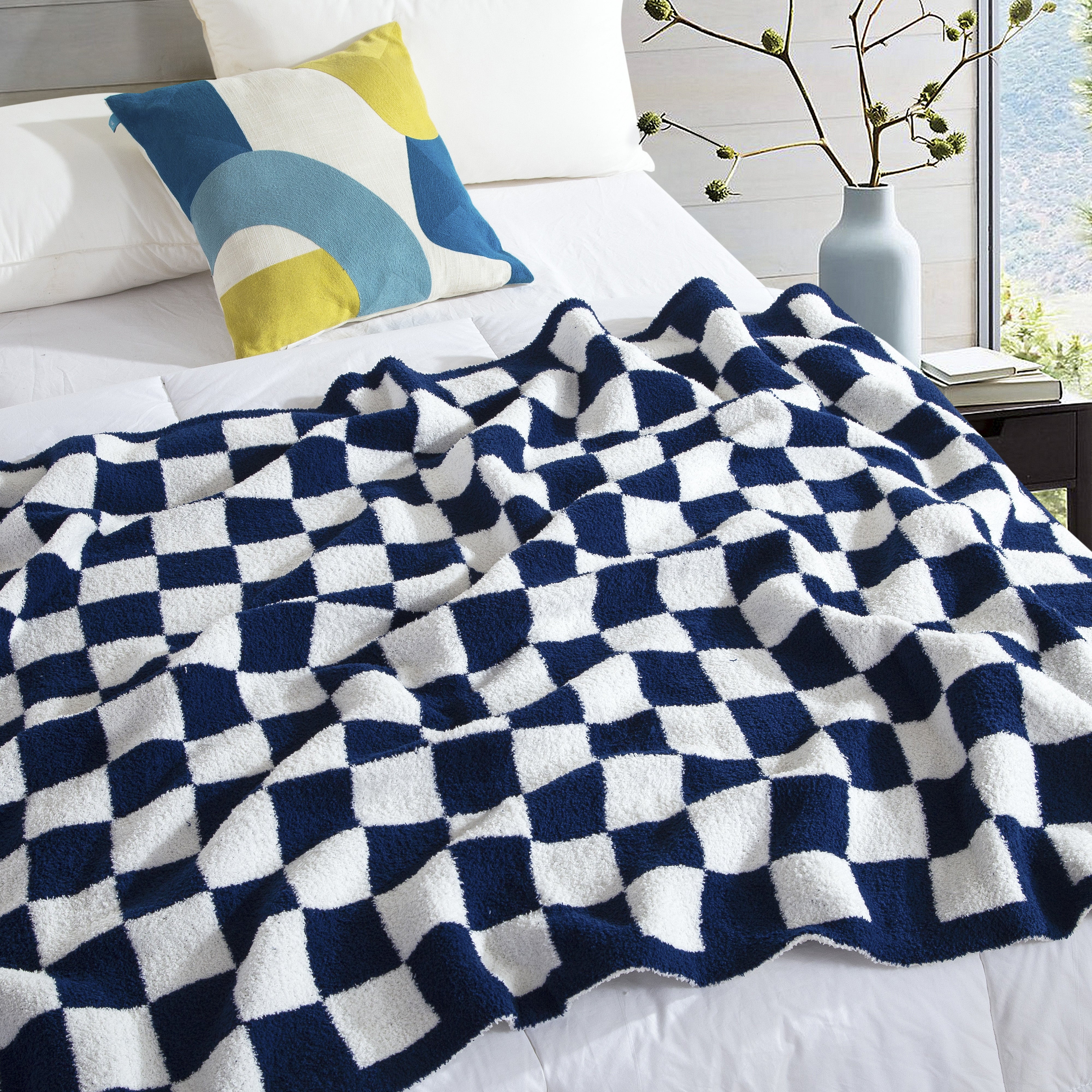 Everlaneas 50" x 70"  Ultra Soft Checkered Knitted Throw Blanket