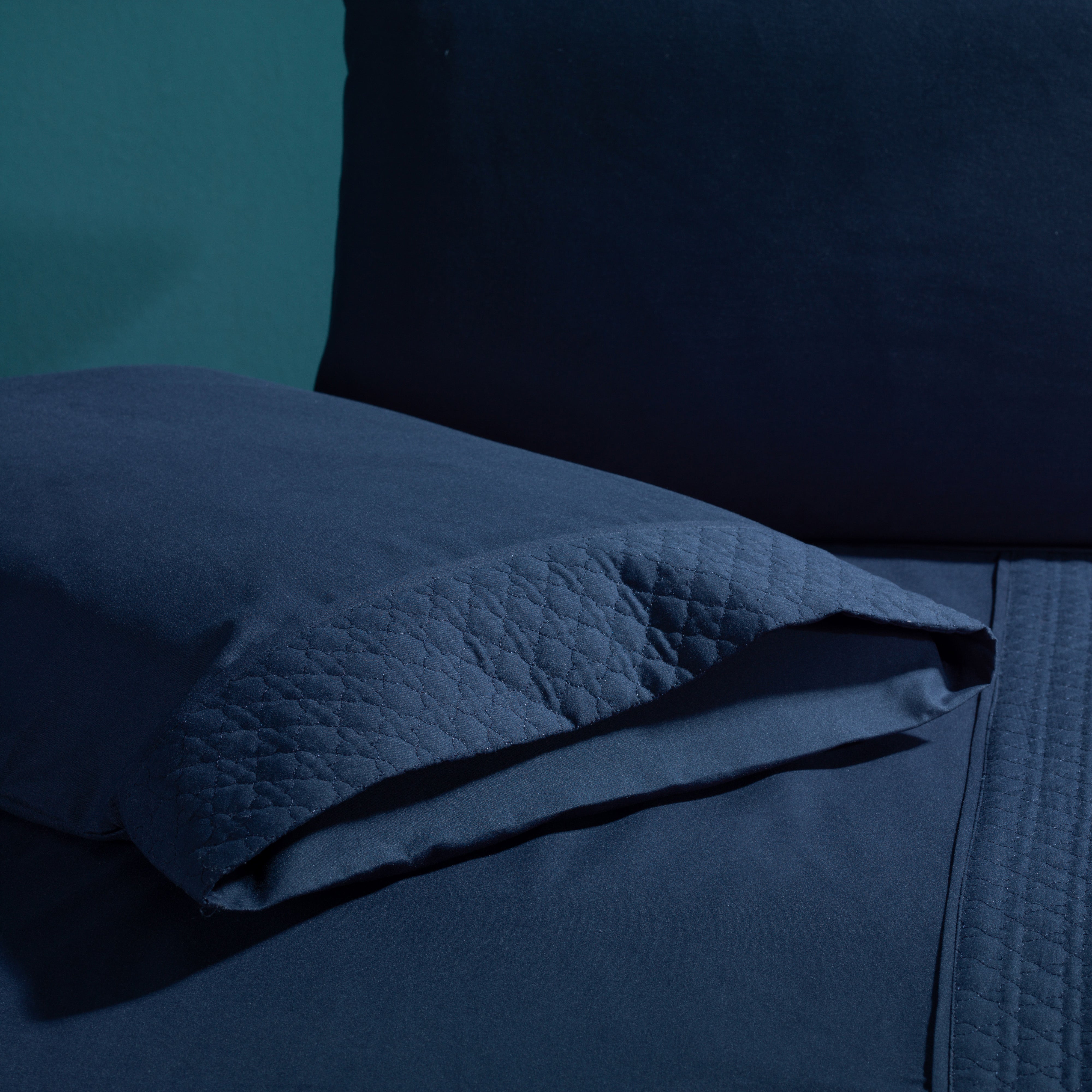 Everlaneas Quilted 4-Piece Sheet Set, Premium Hotel Quality