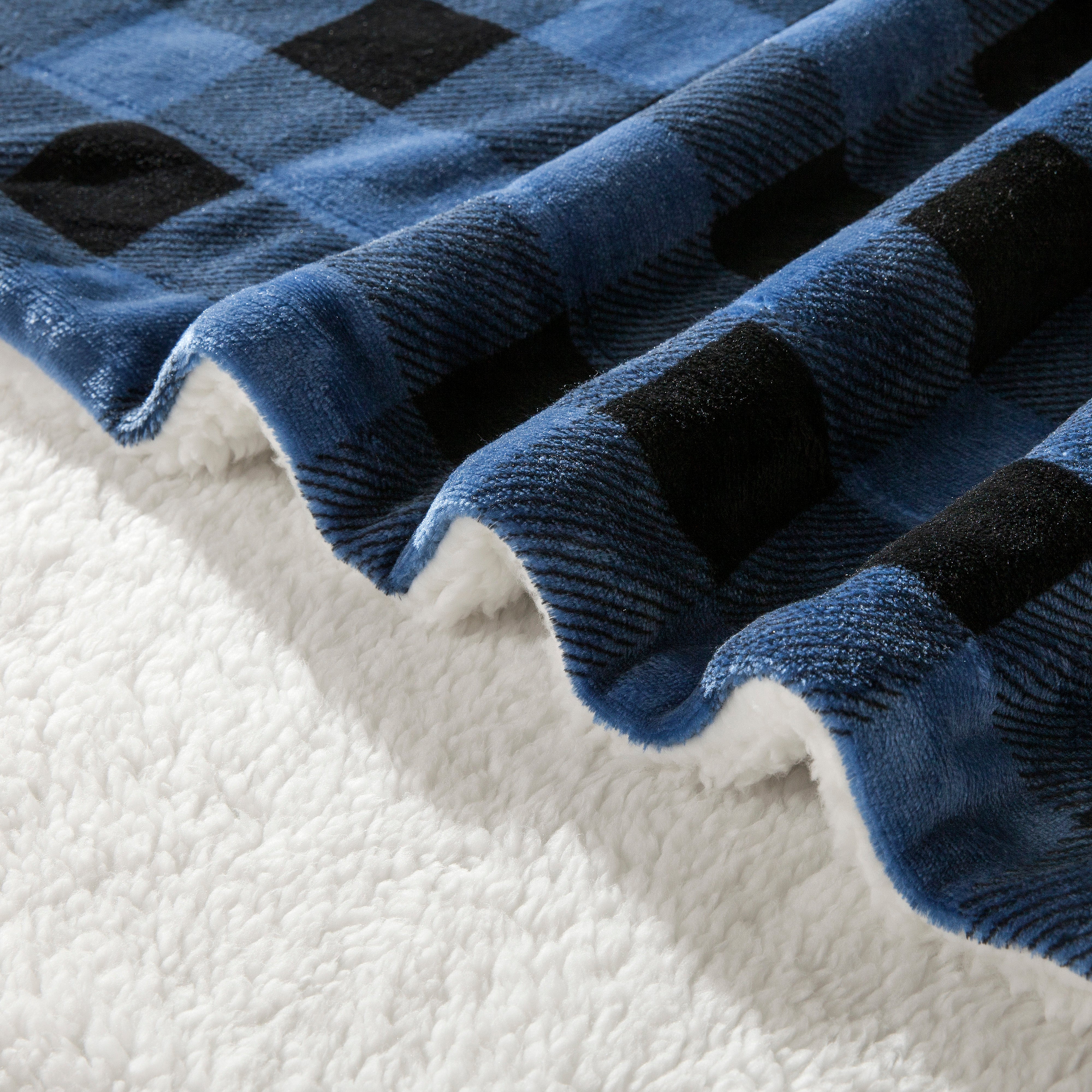 Everlaneas Buffalo Plaid Flannel Fleece Sherpa Throw Blanket
