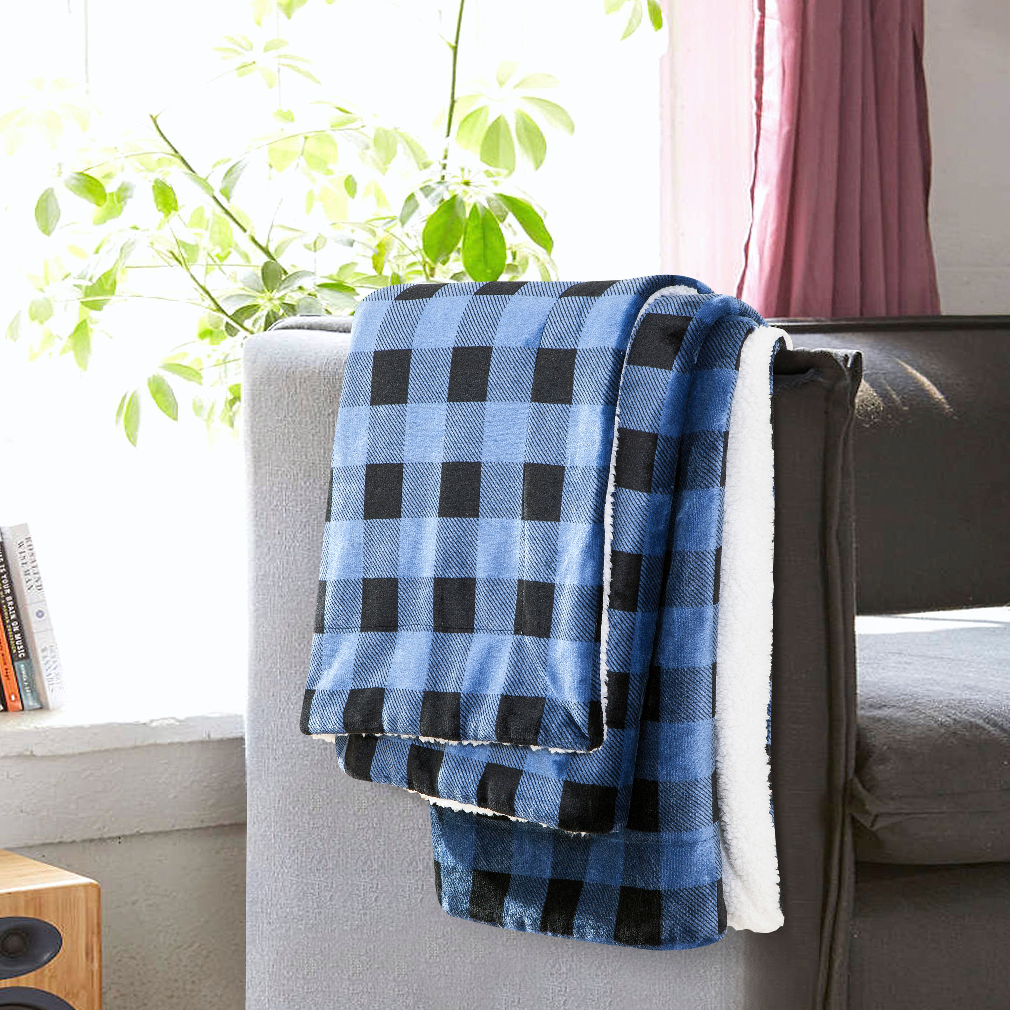 Everlaneas Buffalo Plaid Flannel Fleece Sherpa Throw Blanket