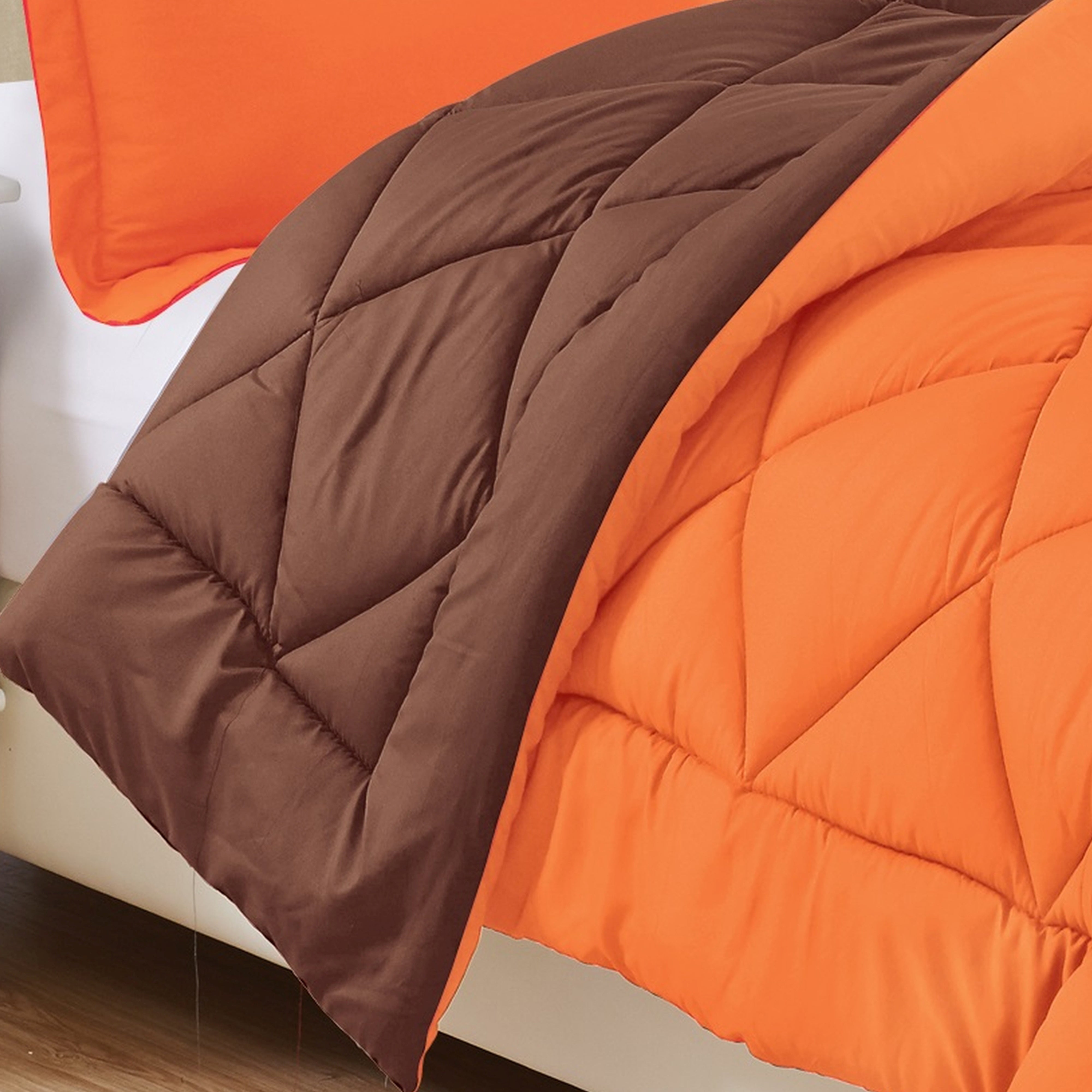 Everlaneas 3-Piece Reversible Diamond Stitched Comforter & Shams