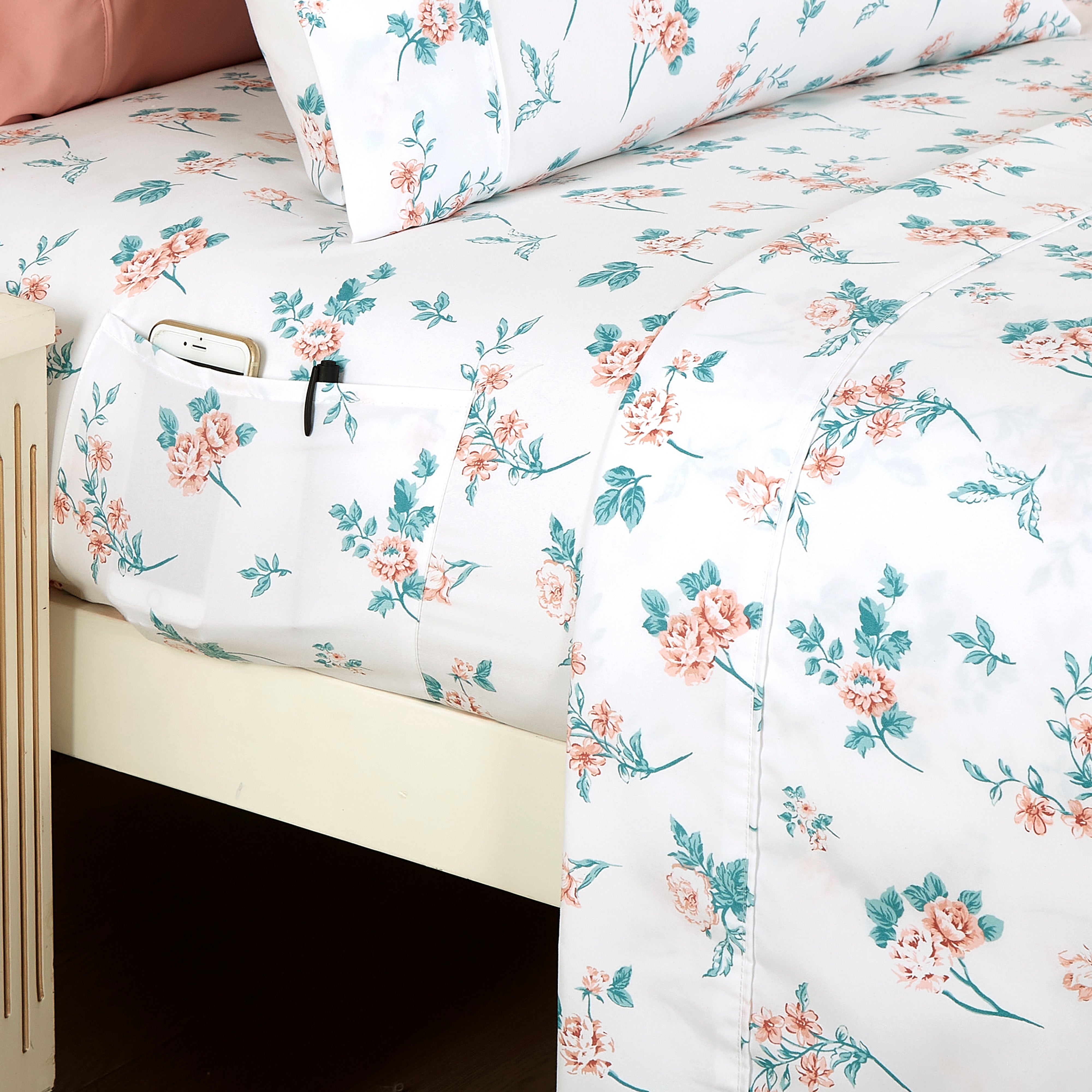 Everlaneas 6-Piece Floral and Stripe Pattern Sheet Set - Soft as a Hotel Premium Quality Bedding