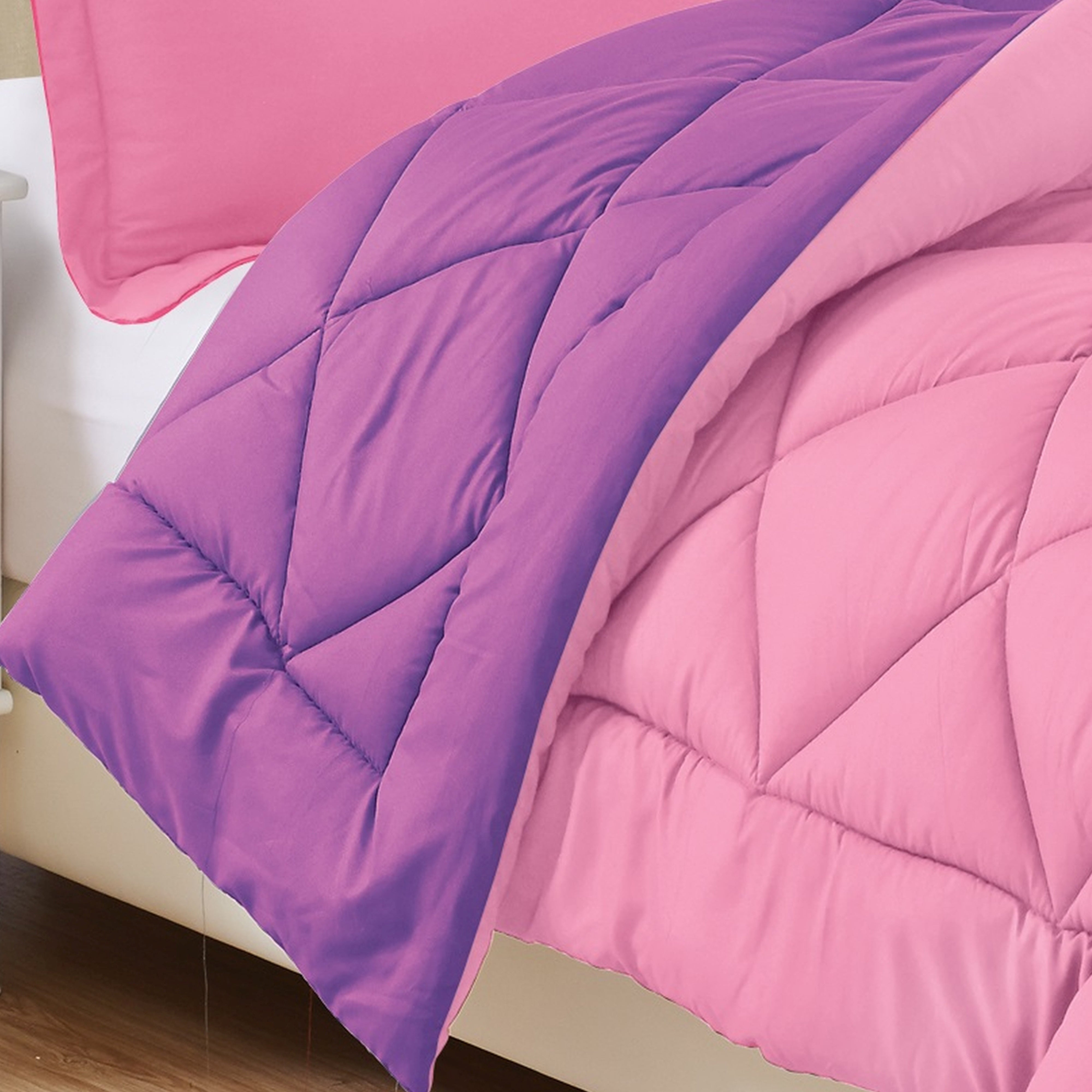 Everlaneas 3-Piece Reversible Diamond Stitched Comforter & Shams