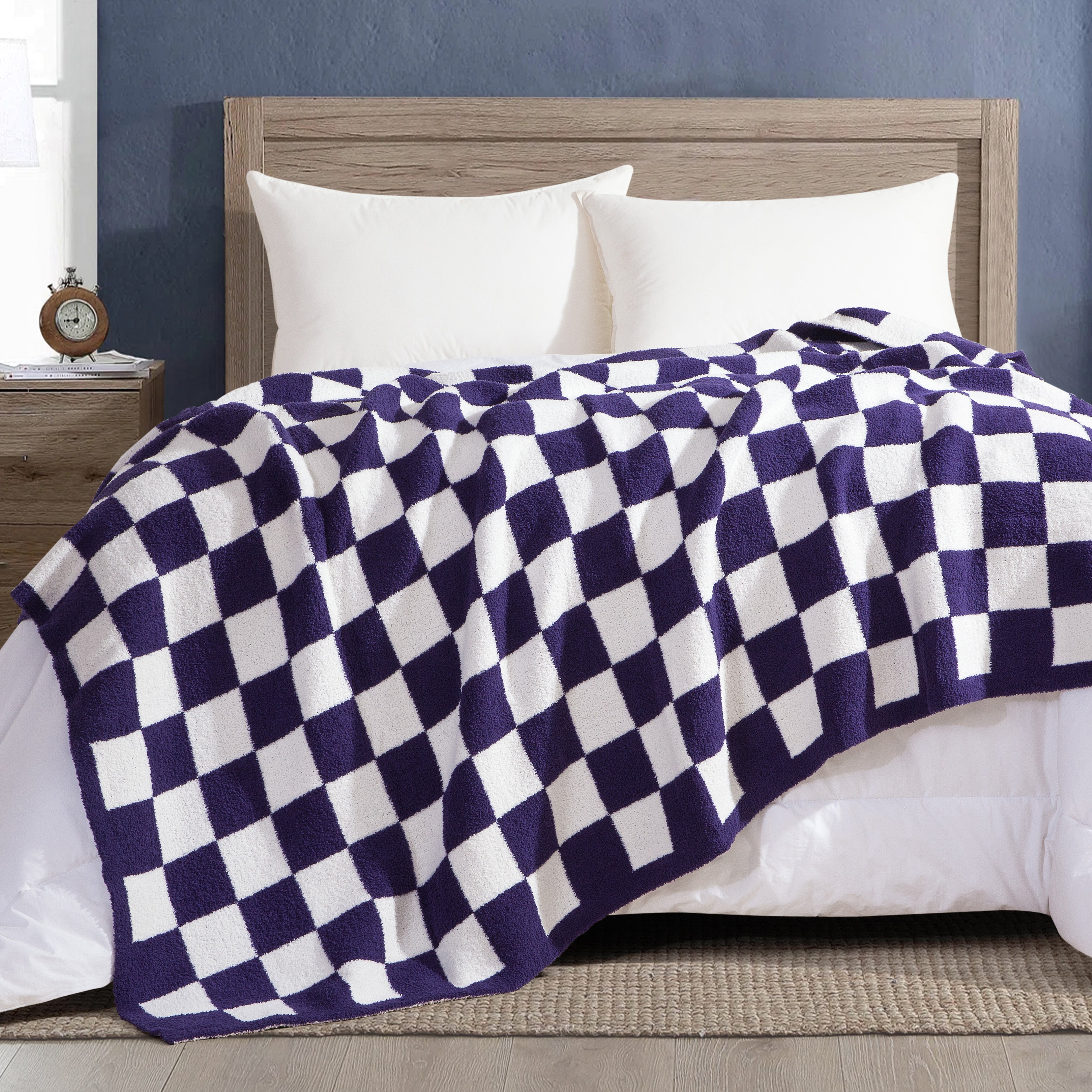 Everlaneas 50" x 70"  Ultra Soft Checkered Knitted Throw Blanket