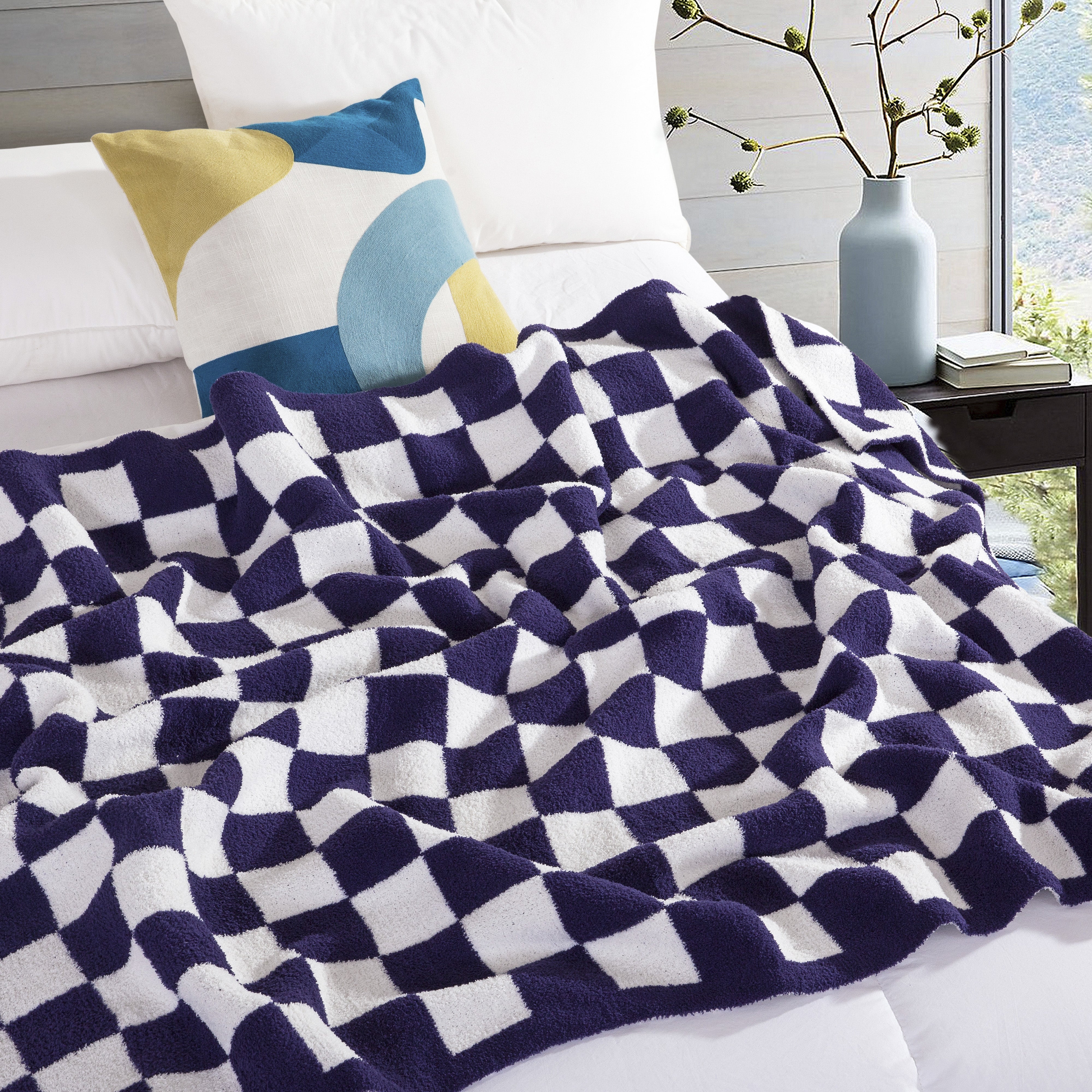 Everlaneas 50" x 70"  Ultra Soft Checkered Knitted Throw Blanket