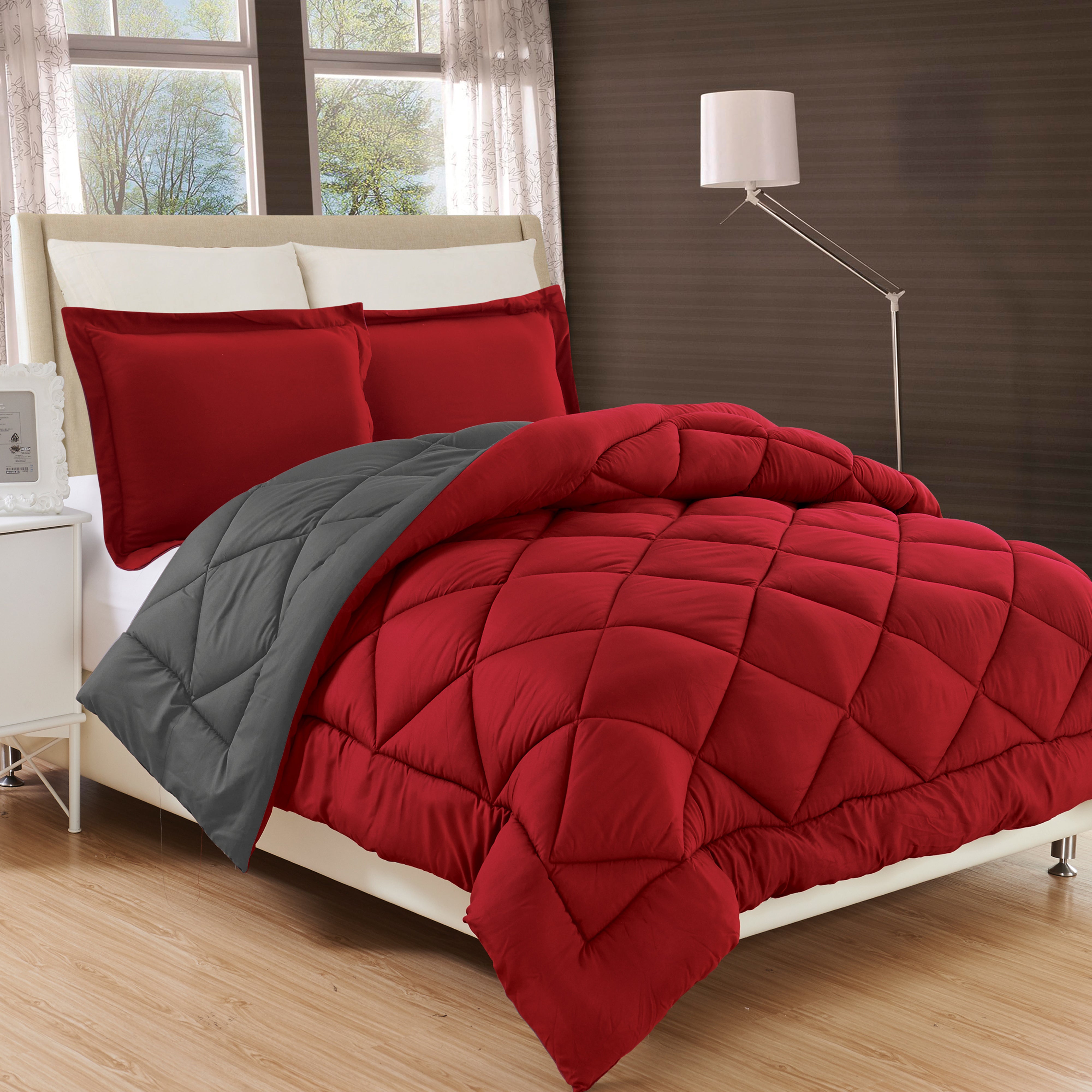 Everlaneas 3-Piece Reversible Diamond Stitched Comforter & Shams