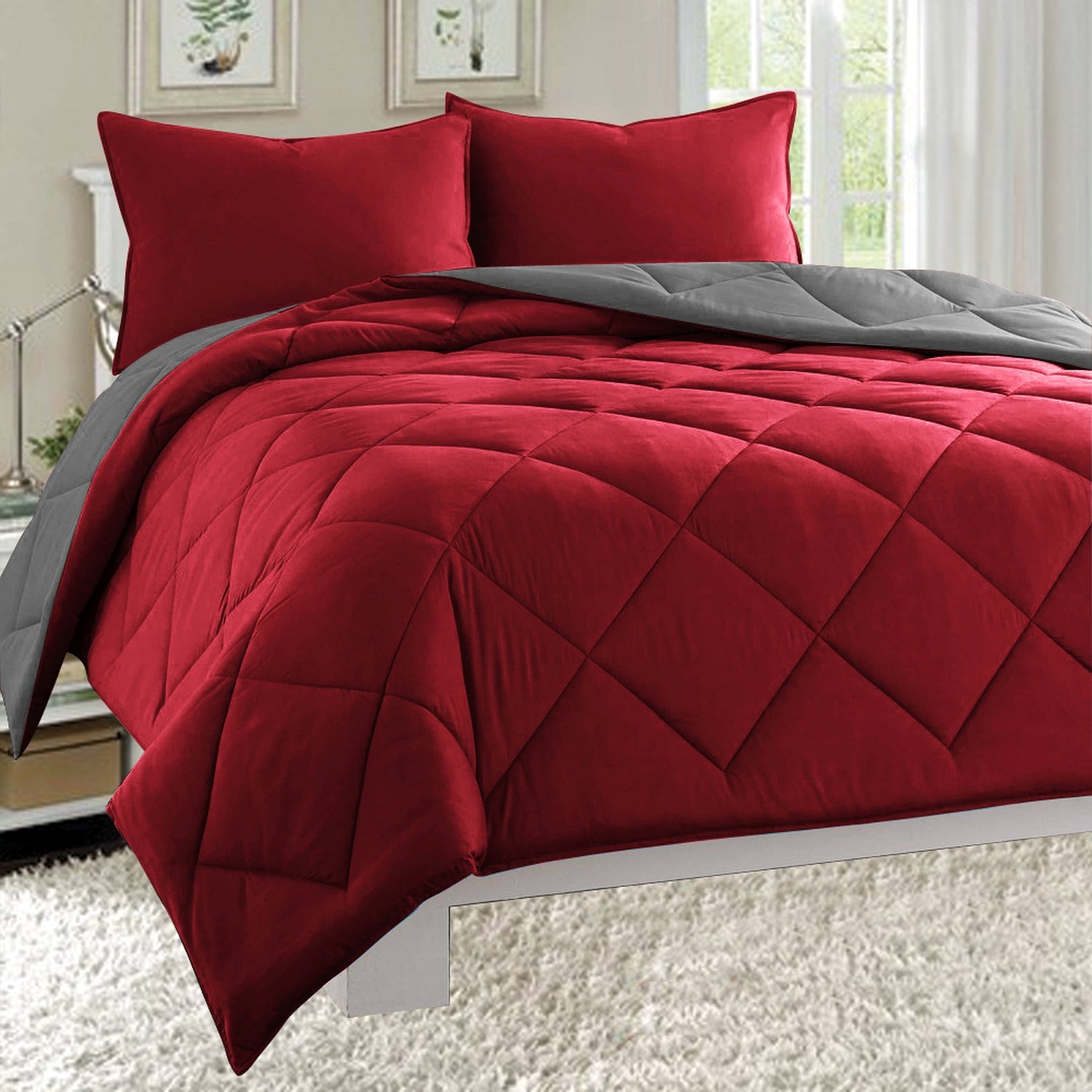 Everlaneas 3-Piece Reversible Diamond Stitched Comforter & Shams