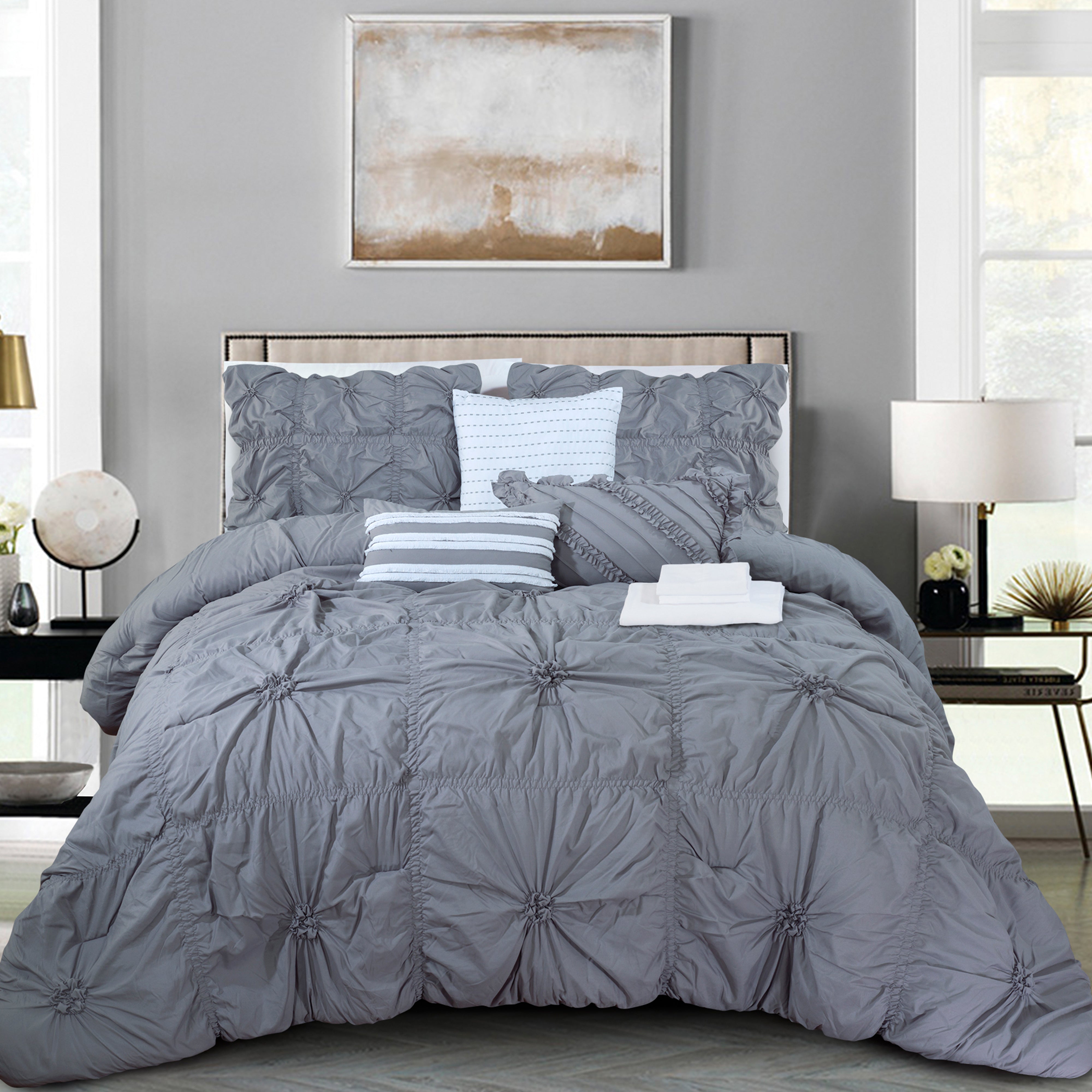 Everlaneas 12-Piece Amy Oversized Comforter Set - Includes 6-Piece Sheet Set with Double Sided Storage Pockets