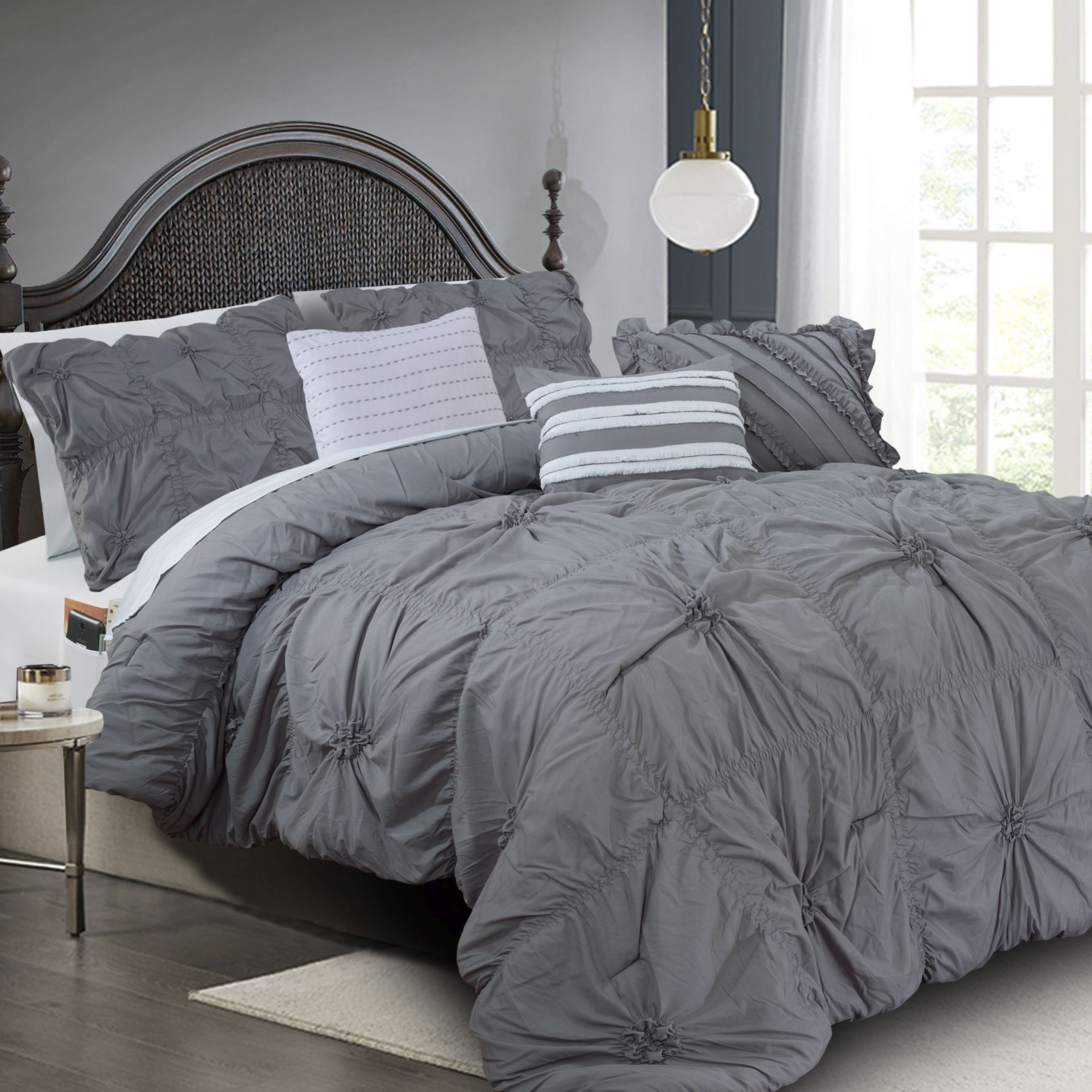 Everlaneas 12-Piece Amy Oversized Comforter Set - Includes 6-Piece Sheet Set with Double Sided Storage Pockets