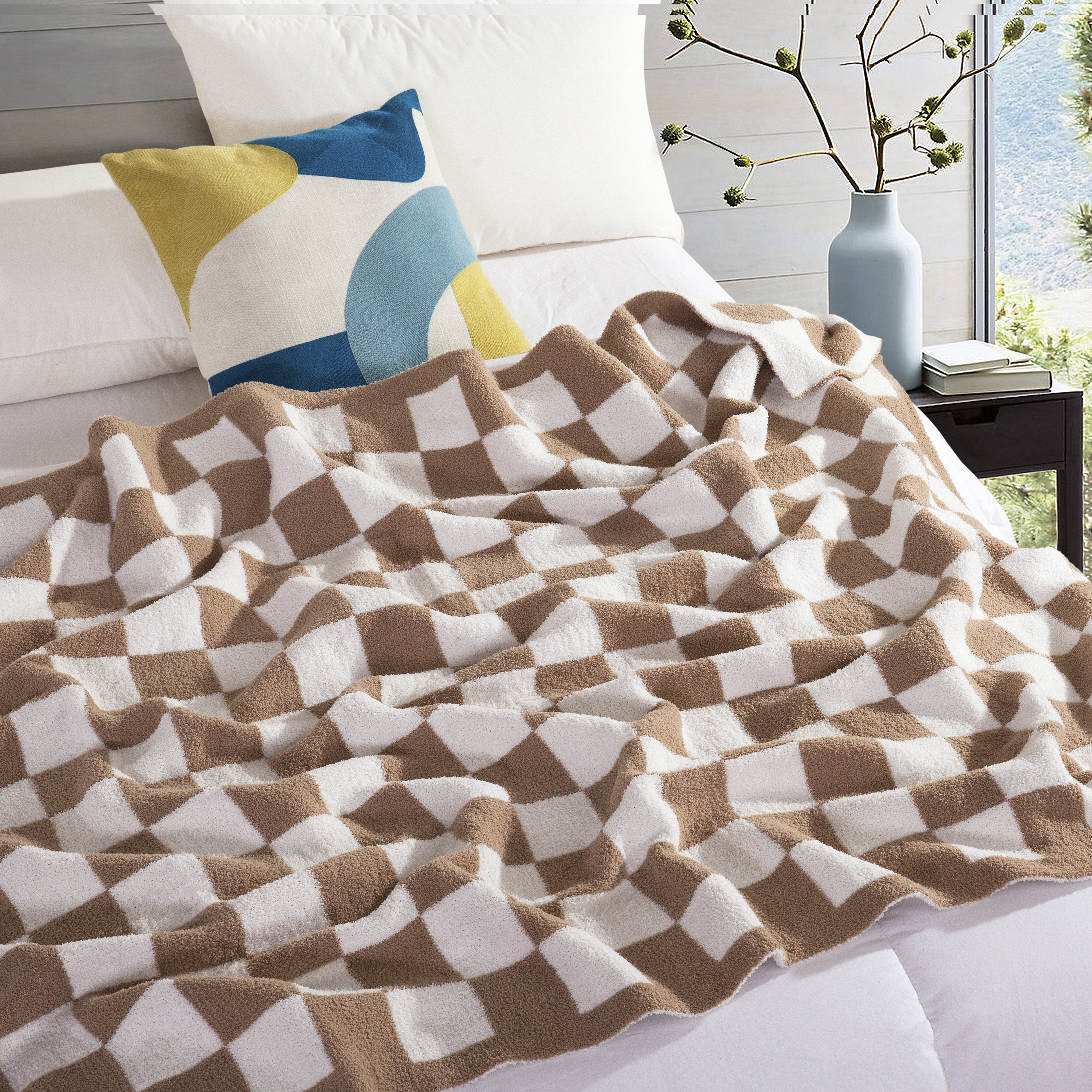 Everlaneas 50" x 70"  Ultra Soft Checkered Knitted Throw Blanket
