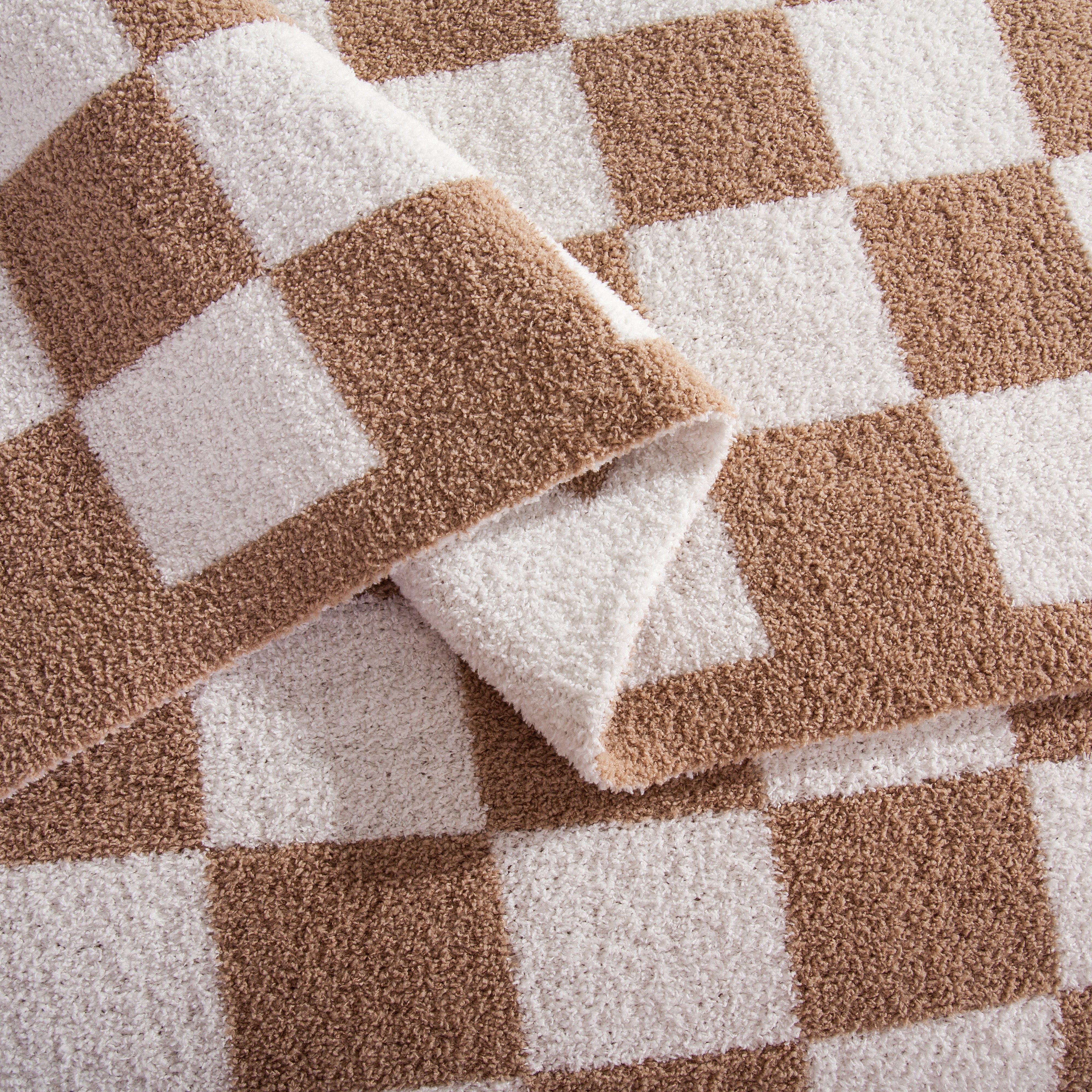 Everlaneas 50" x 70"  Ultra Soft Checkered Knitted Throw Blanket