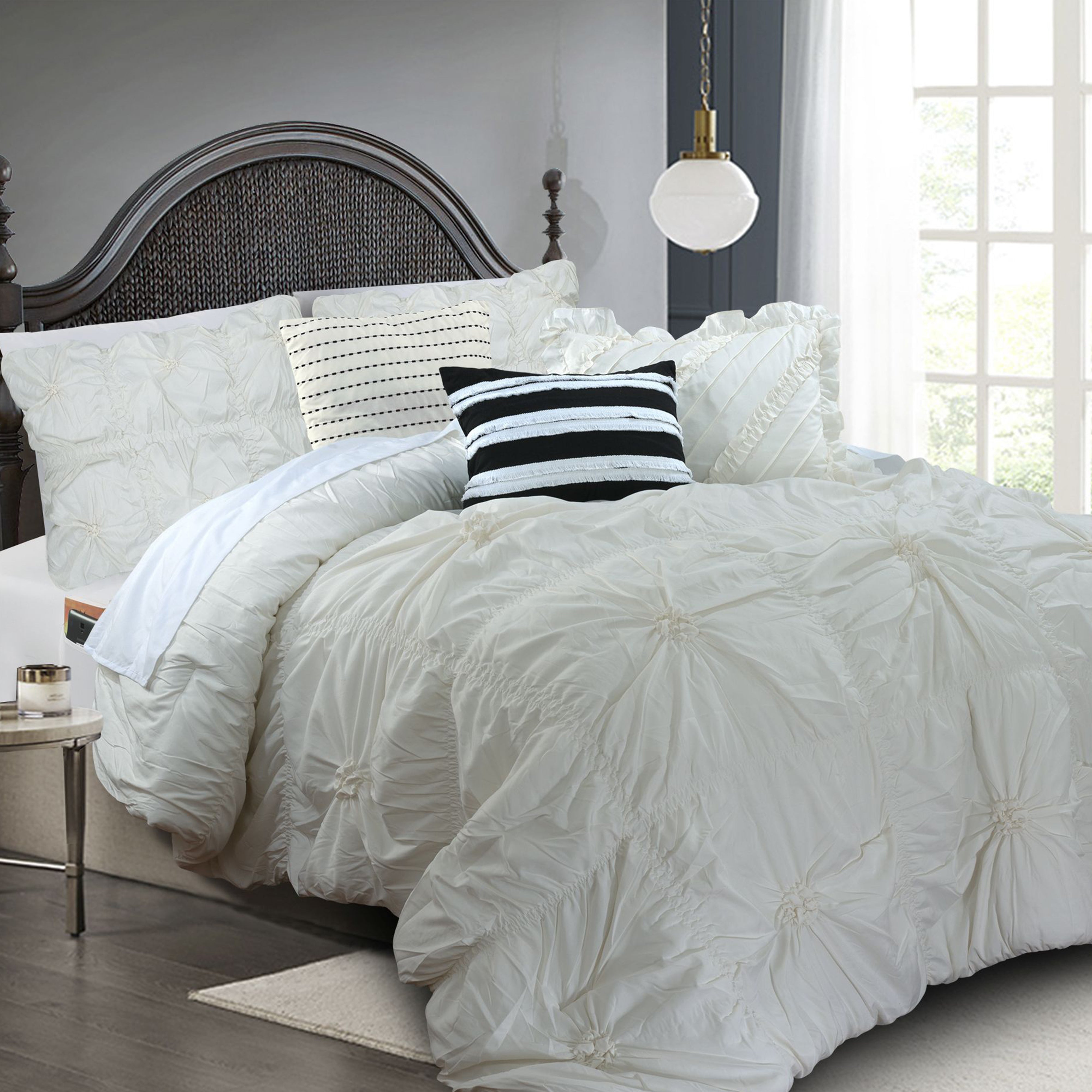 Everlaneas 12-Piece Amy Oversized Comforter Set - Includes 6-Piece Sheet Set with Double Sided Storage Pockets