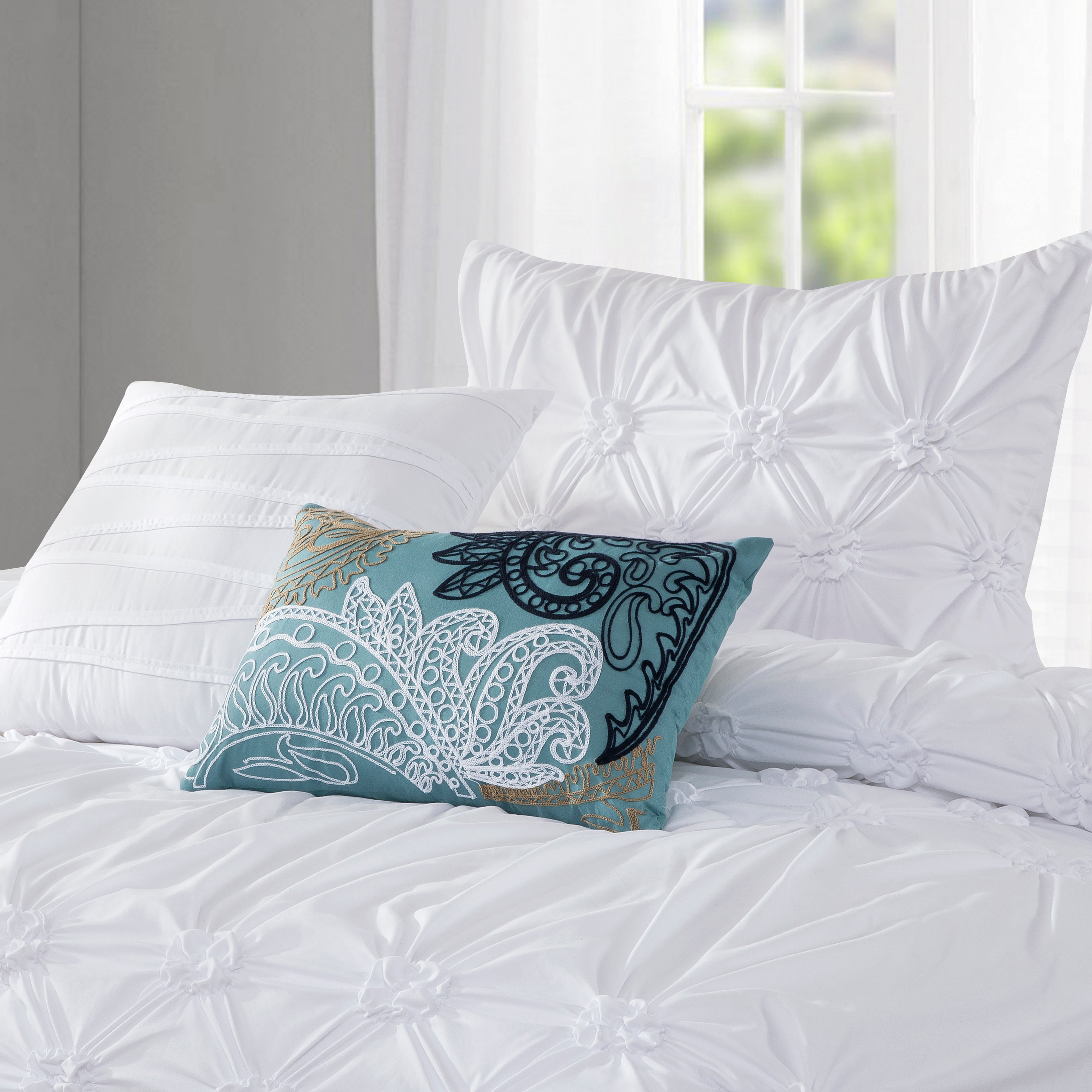 Everlaneas 12-Piece Ella Pleated Ruched Pintuck Comforter Set, Includes 6-Piece Sheet Set with Double Sided Storage Pockets