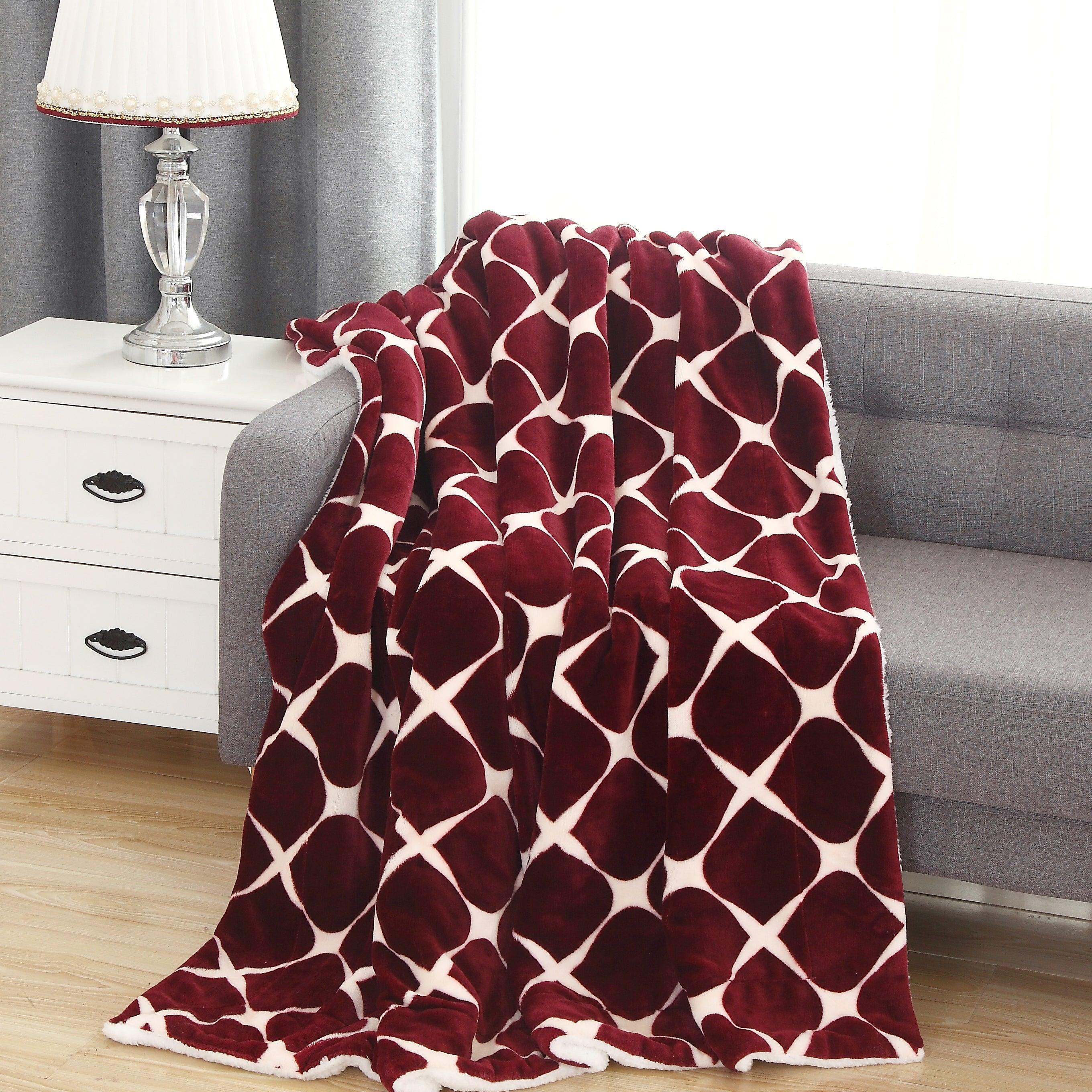 Everlaneas Velvet Plush Sherpa Throw 50" x 60" Velvet Feel - Sherpa Back Throw Blanket